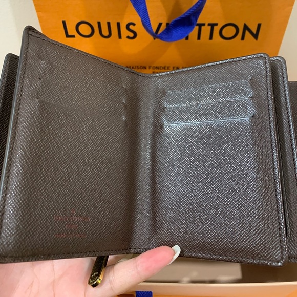Sold🎉Louis Vuitton RARE Damier Ebene Koala Wallet🎉🎉 - Picture 16 of 16
